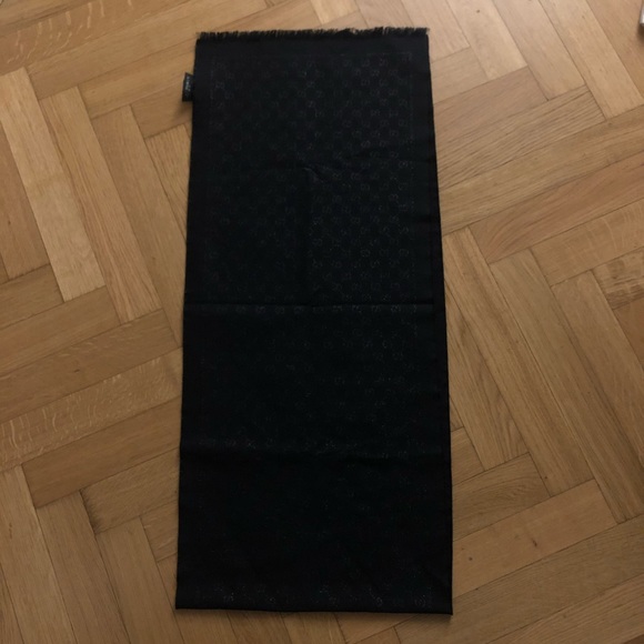 ❌SOLD❌ [NWOT] Gucci GG Black Shimmer Scarf - Picture 7 of 8